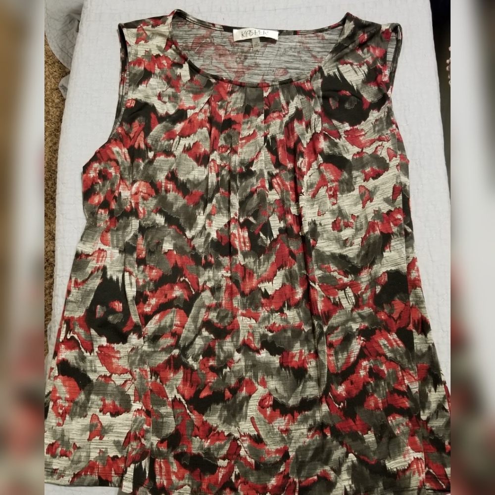 Gorgeous Kasper plus size sleeveless top